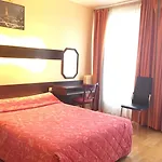 Hotel Des Pyrenees - Entre Bastille Et Nation