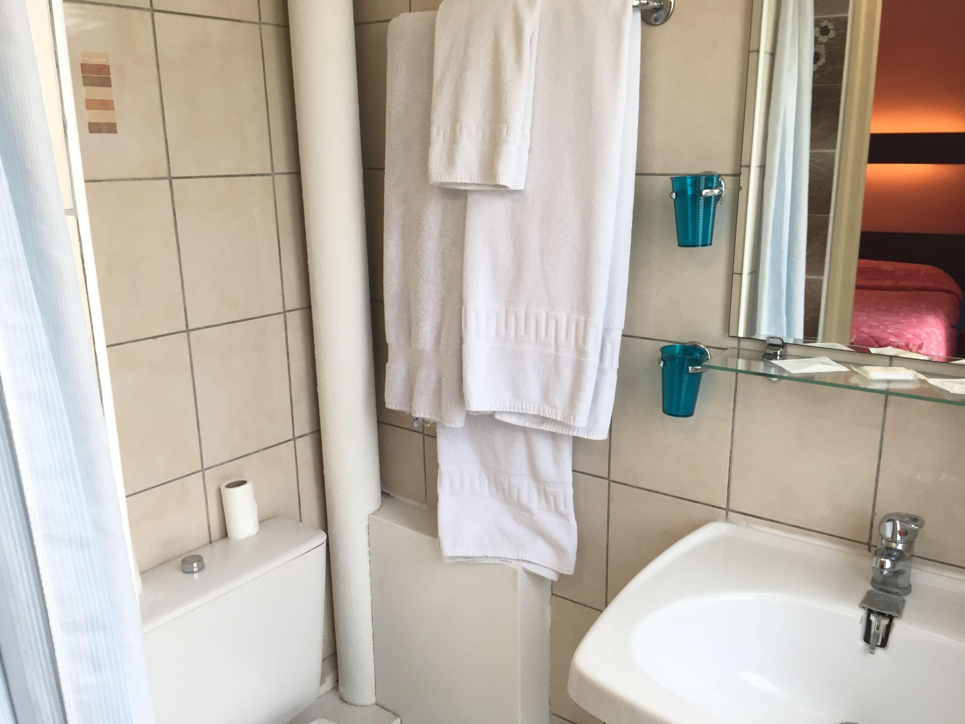 Hotel Des Pyrenees - Entre Bastille Et Nation